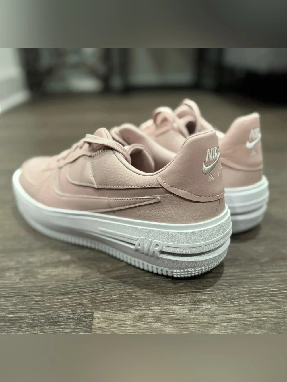 Nike women’s air